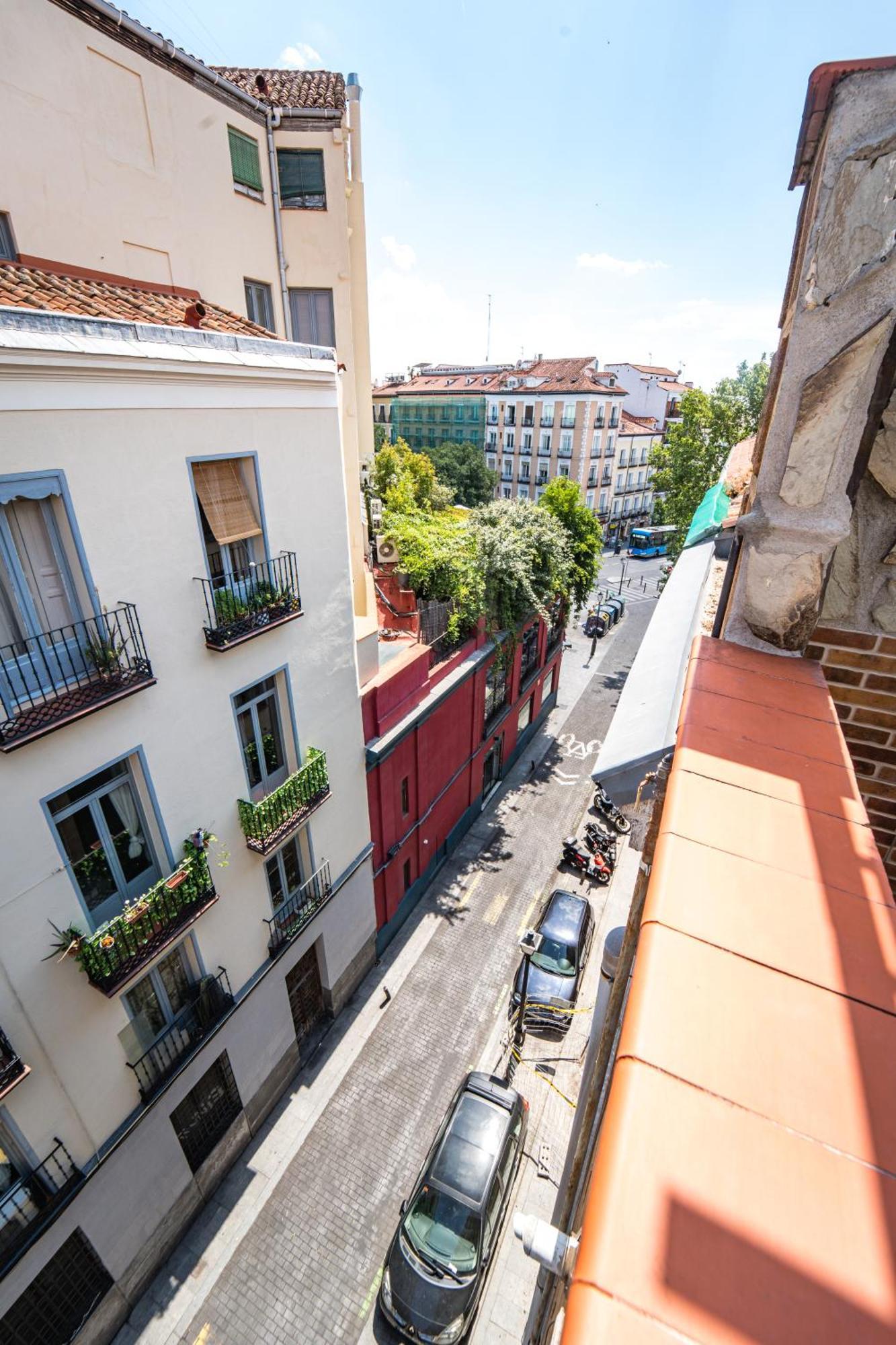 شقة Centrico Atico En Madrid By Bebalmy المظهر الخارجي الصورة